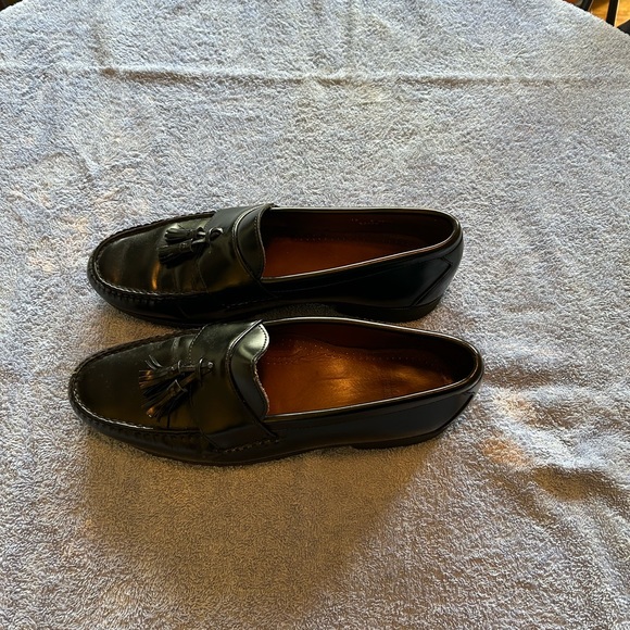 Allen Edmonds black tassel loafers - Picture 2 of 5